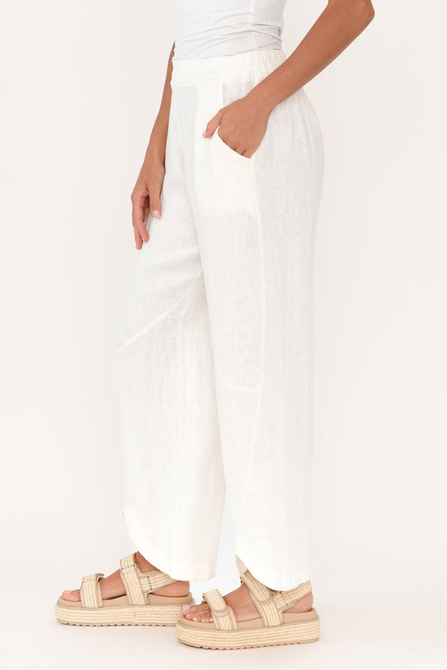 alt text|model:Brontie image 4