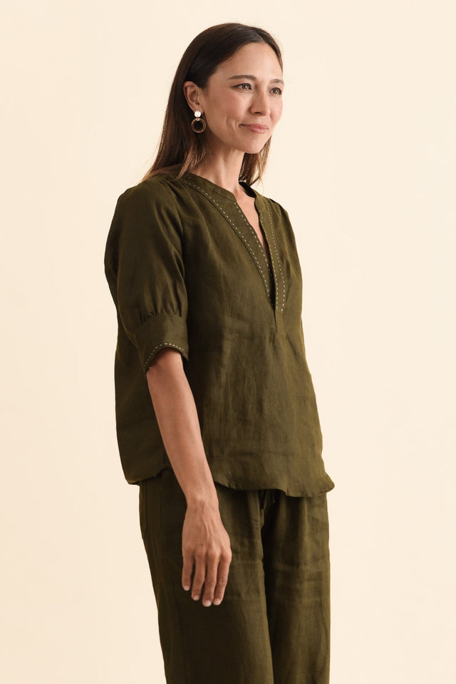 alt text|model:Cara image 4