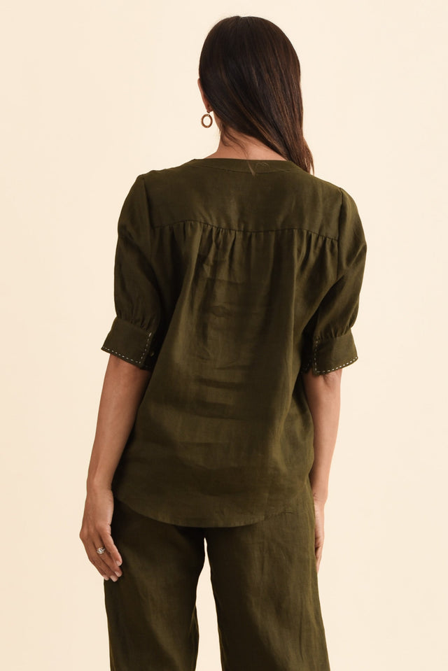 alt text|model:Cara image 5