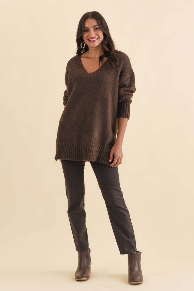 Brilla Chocolate V Neck Jumper,Brunette model,alt text|model:Brontie image 7