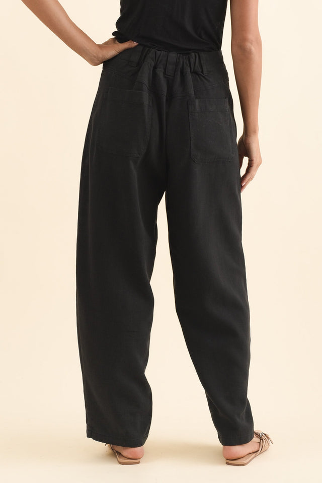 Bronel Black Cotton Tapered Pants,Brunette model,alt text|model:Brontie image 4
