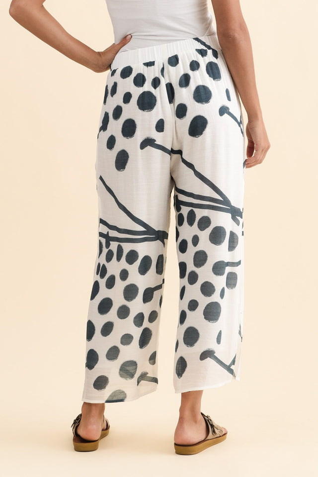 alt text|model:Brontie image 4