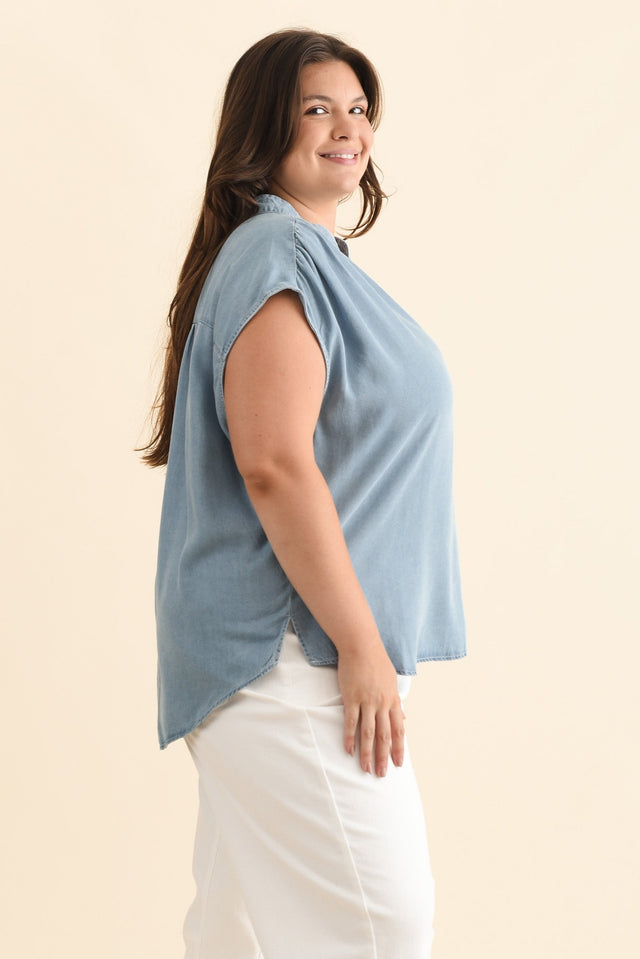 alt text|model:Gabby image 10