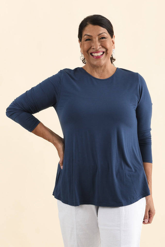 Buttery Carla Blue Top,Brunette model,alt text|model:Pilita image 8