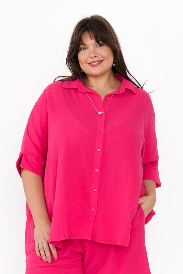 plus-size,curve-tops,plus-size-shirts,plus-size-cotton-tops,alt text|model:Gabby