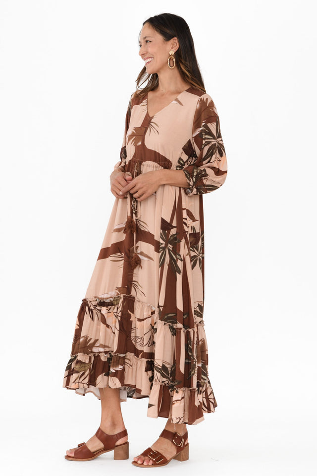 alt text|model:Cara image 5