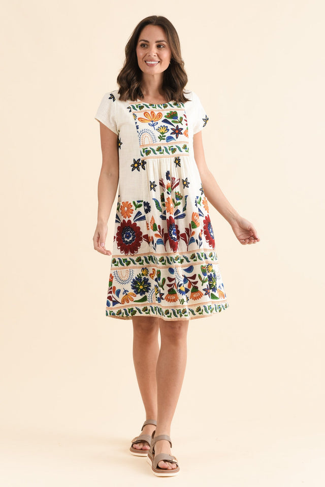 Cape White Garden Cotton Pocket Dress,Full Body,Brunette model,alt text|model:MJ image 2