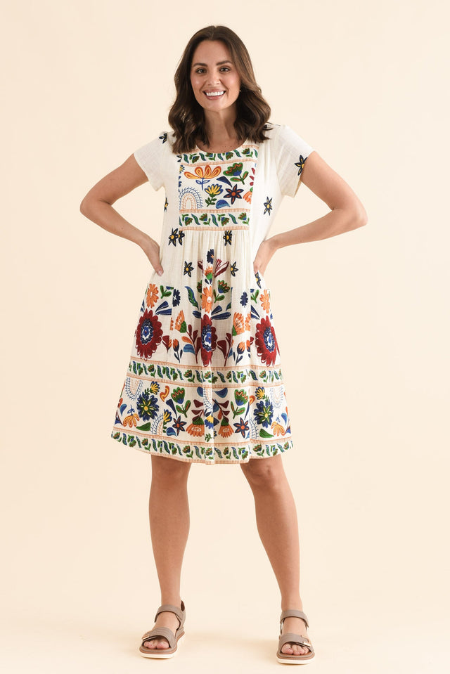 Cape White Garden Cotton Pocket Dress,Full Body,Brunette model,alt text|model:MJ image 6