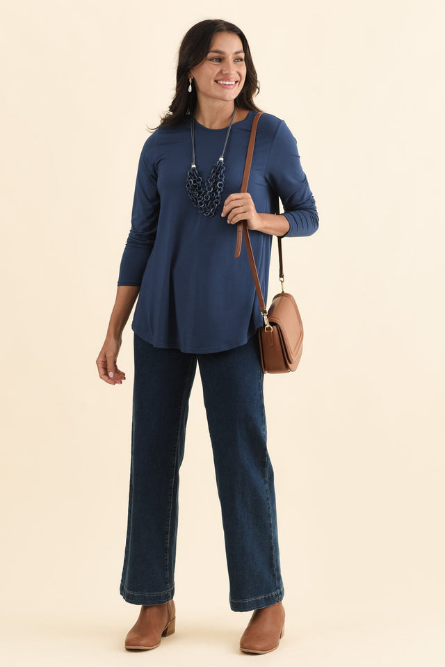 Buttery Carla Blue Top,Brunette model,alt text|model:Brontie image 3