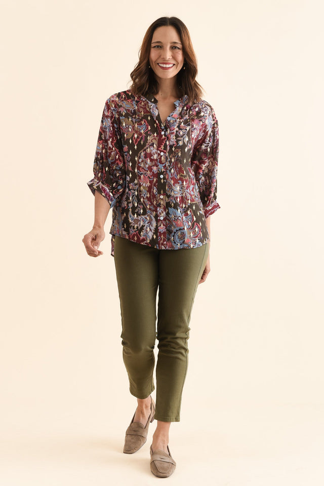 Carleen Red Flower Foil Button Top,Full Body,Brunette model,alt text|model:Cara image 2