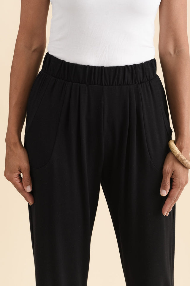 alt text|model:Cara image 6