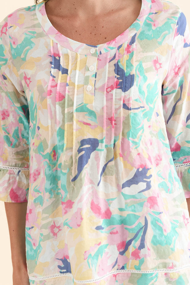 Cassidy Pink Flower Cotton Sleeved Top,Detail,Brunette model,alt text|model:MJ image 5