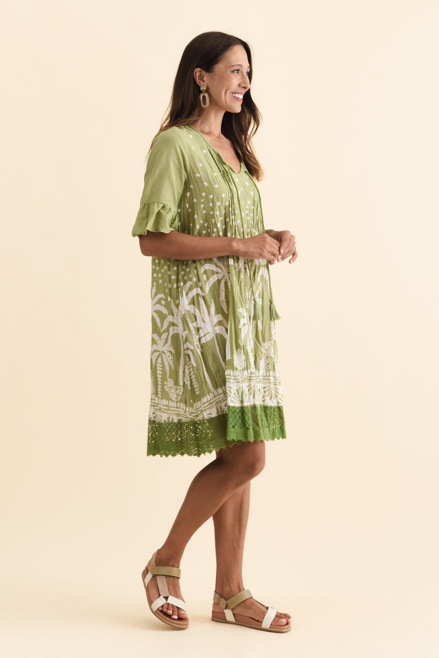 Cayman Khaki Palm Cotton Tunic Dress,Brunette model,alt text|model:Cara image 4