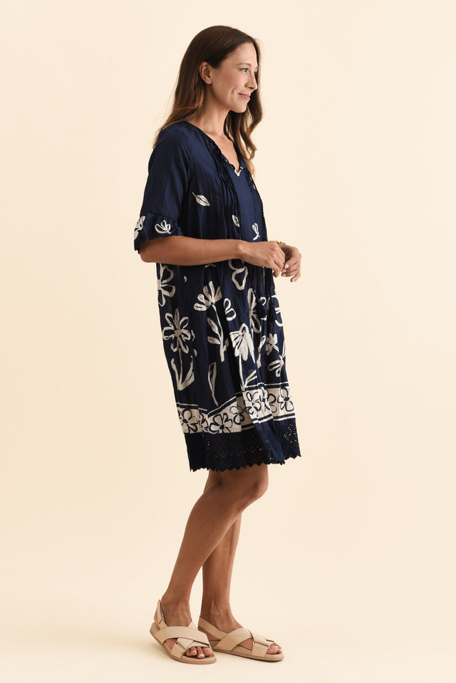 Cayman Navy Flower Cotton Tunic Dress,Brunette model,alt text|model:Cara image 4