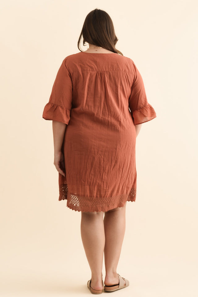 Cayman Rust Cotton Tunic Dress,Brunette model,alt text|model:Gabby image 12