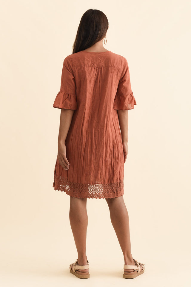 alt text|model:Cara image 6