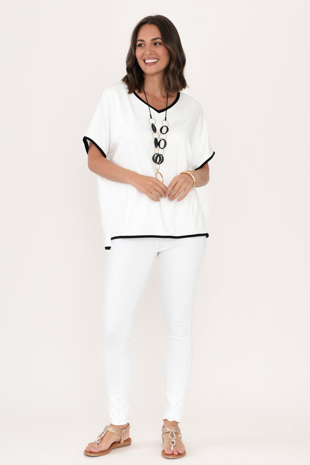 alt text|model:MJ image 7