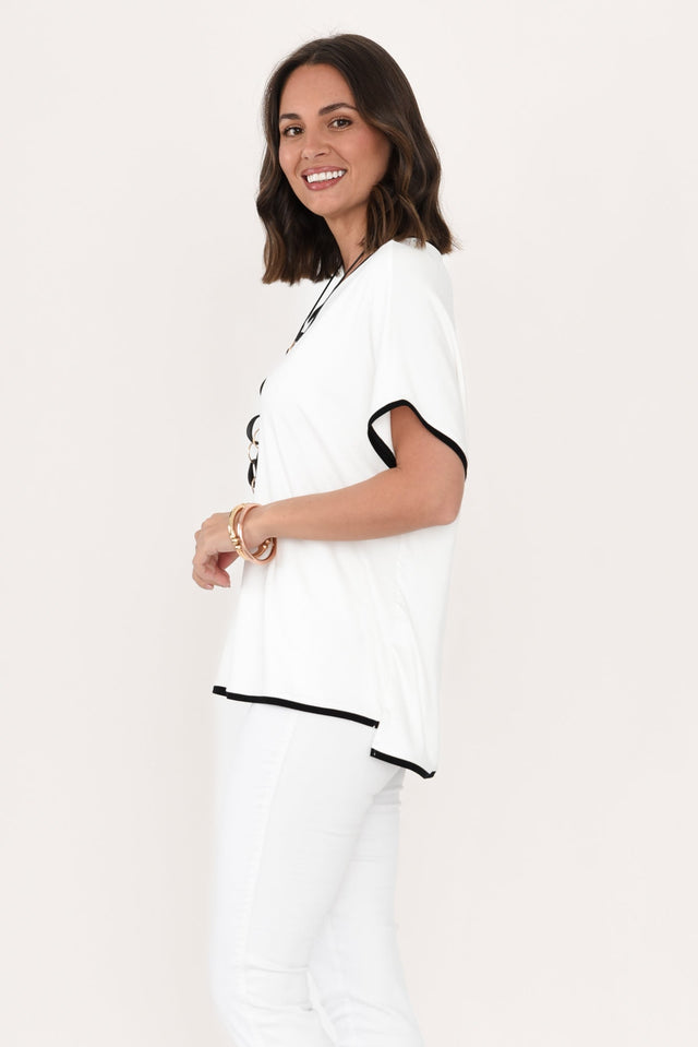 alt text|model:MJ image 4