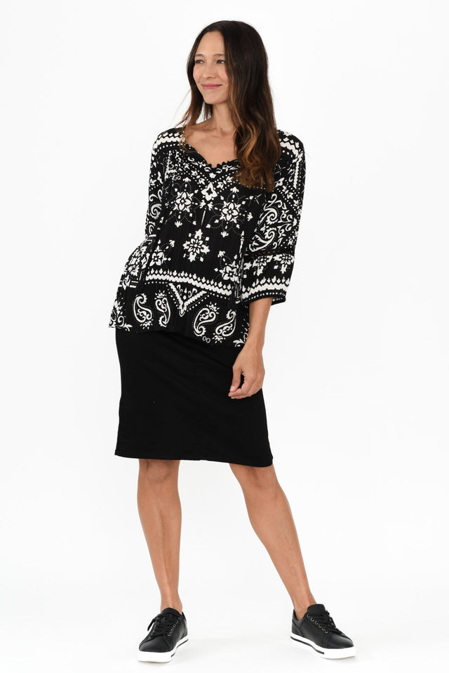 alt text|model:Cara image 7