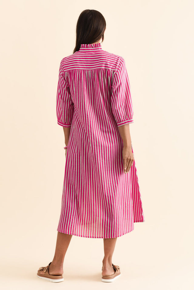 alt text|model:Cara image 5