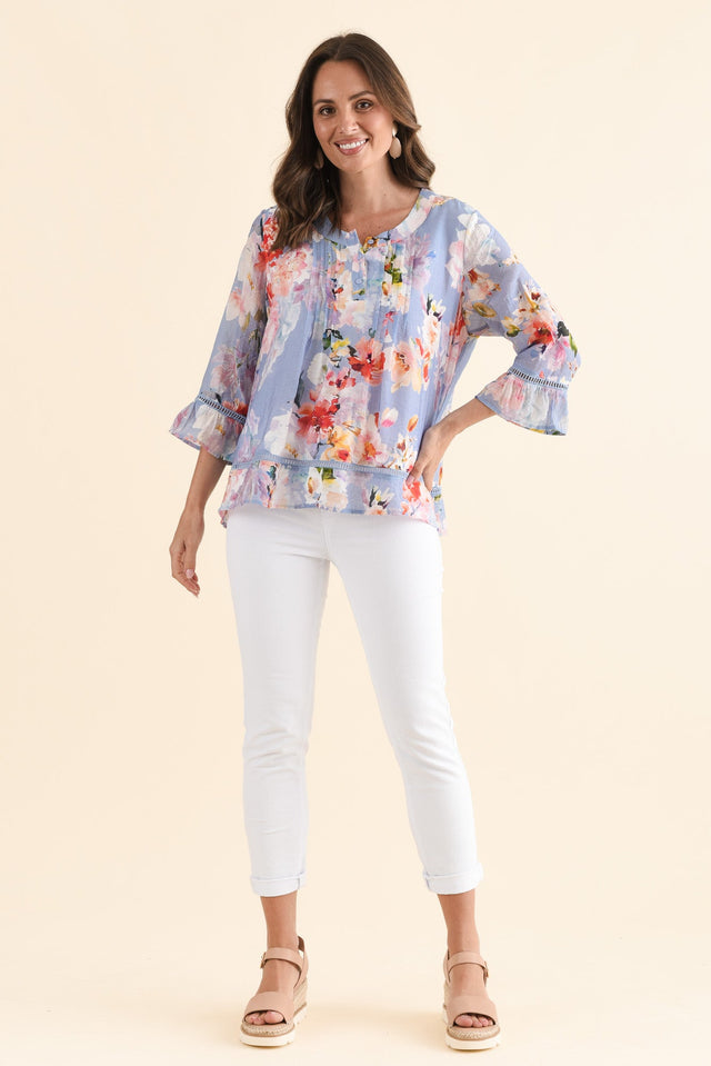 Coleman Blue Bloom Button Top,Full Body,Brunette model,alt text|model:MJ image 2