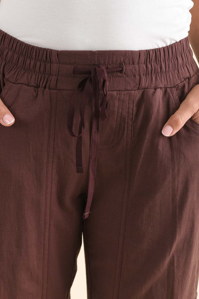 Colette Chocolate Cargo Pants,Detail,Brunette model,alt text|model:Brontie image 6