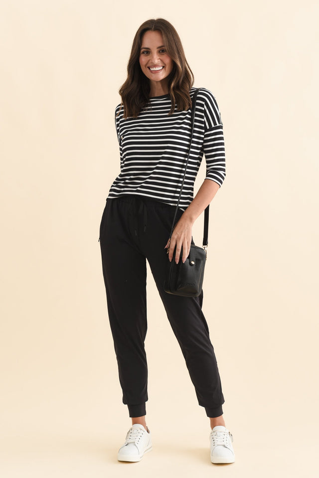 alt text|model:MJ image 3