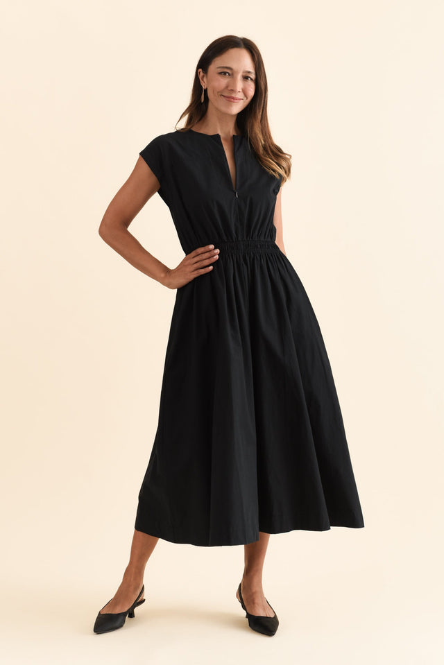 alt text|model:Cara image 1