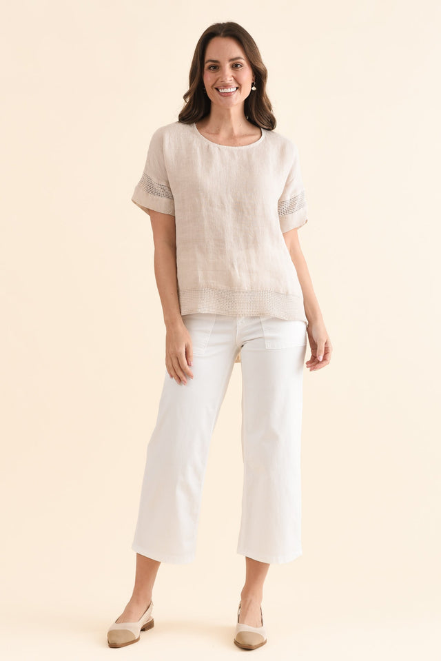 Corinna Natural Linen Top,Full Body,Brunette model,alt text|model:MJ image 6