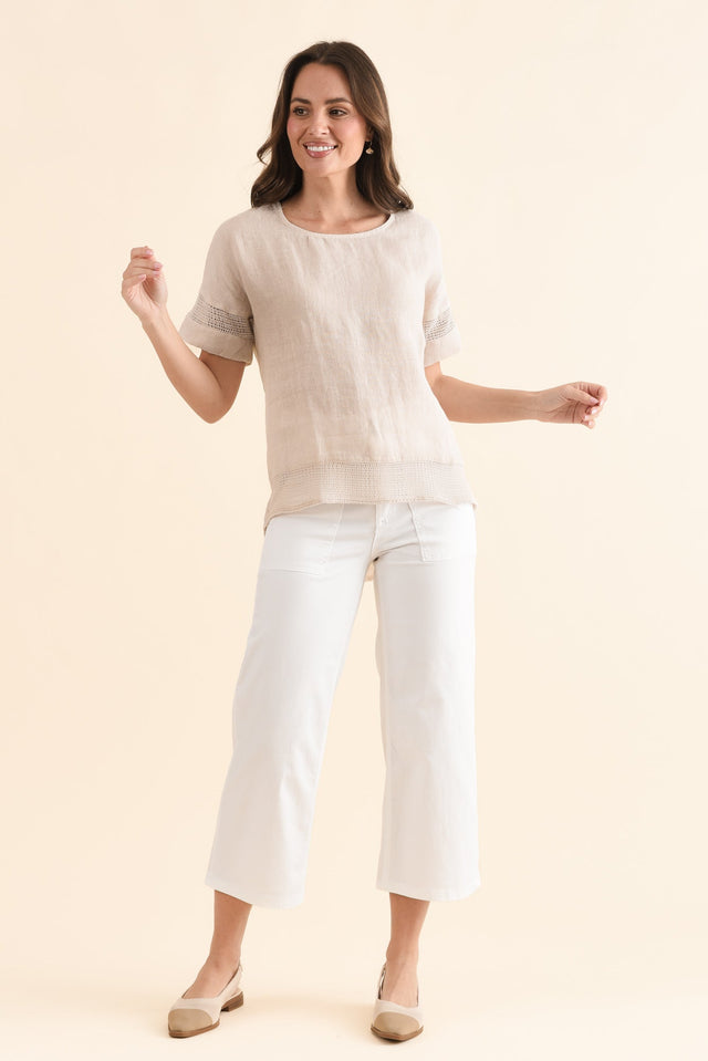 Corinna Natural Linen Top,Full Body,Brunette model,alt text|model:MJ image 2