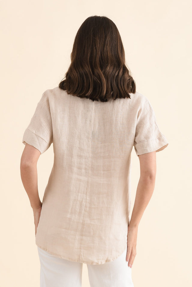 Corinna Natural Linen Top,Back,Brunette model,alt text|model:MJ image 4