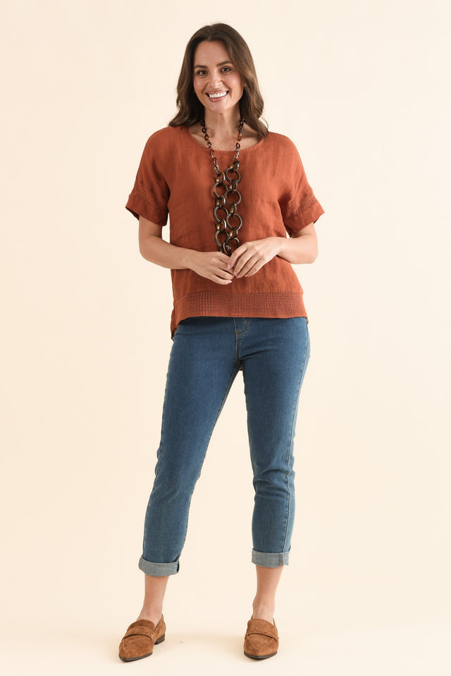 Corinna Rust Linen Top,Full Body,Brunette model,alt text|model:MJ image 6