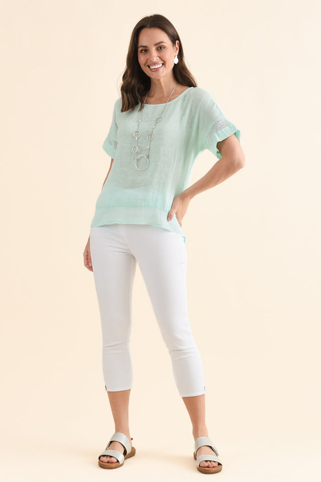 Corinna Sage Linen Top,Full Body,Brunette model,alt text|model:MJ image 2