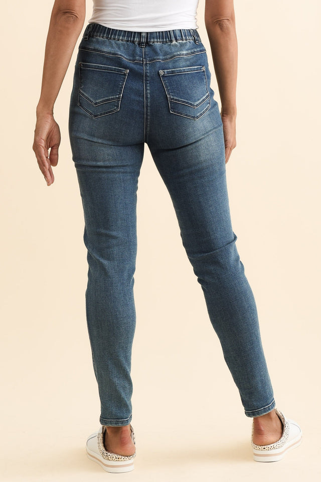 Courtney Dark Denim Stretch Jeans,Brunette model,alt text|model:Cara image 6