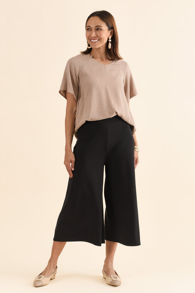 Crystal Black Cropped Pants,Full Body,Brunette model,alt text|model:Cara image 7