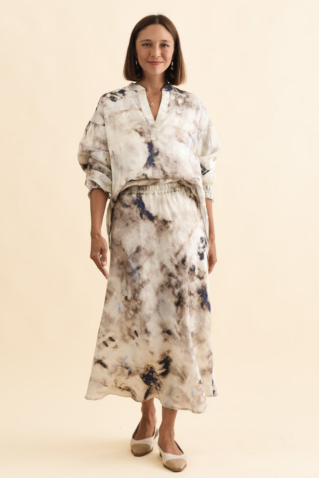 Modena Taupe Abstract Linen Midi Skirt,Brunette model,alt text|model:Cara image 7