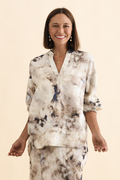 Curio Taupe Abstract Linen Blouse,Brunette model,alt text|model:Cara