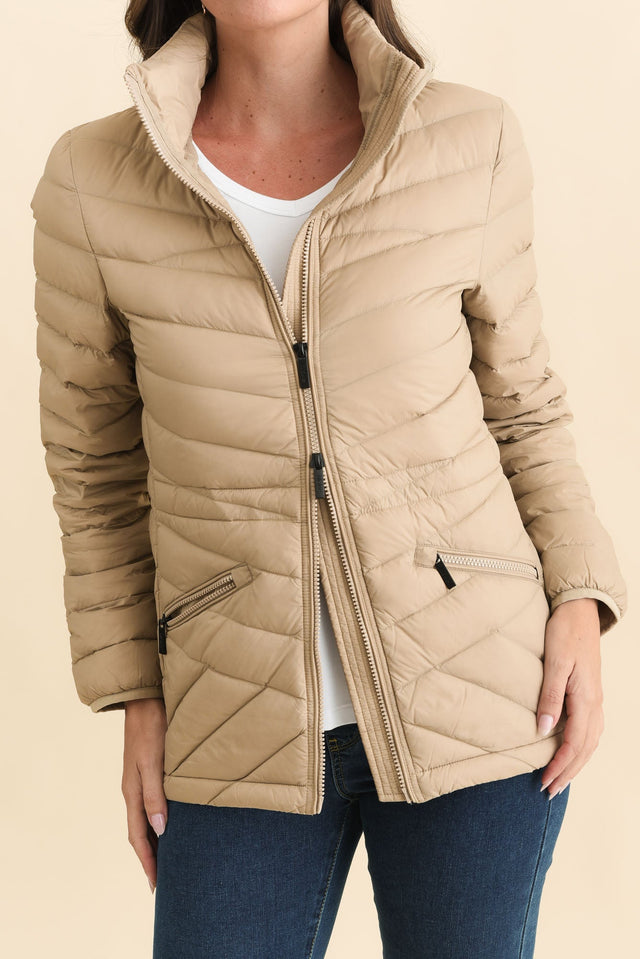 Cushla Oat Down Puffer Jacket,Brunette model,alt text|model:MJ image 7