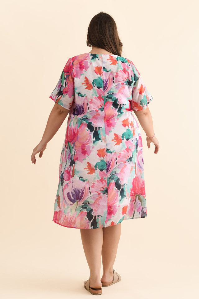 Debbie Pink Floral Pleated Dress,Brunette model,alt text|model:Gabby image 12