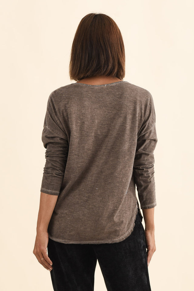 Devon Brown Brush Stroke Cotton Top,Brunette model,alt text|model:Cara image 5
