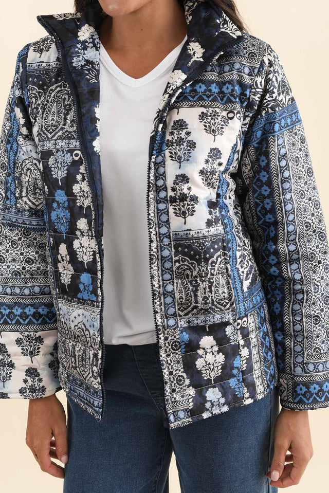 Diego Navy Motif Puffer Jacket,Brunette model,alt text|model:Brontie image 7