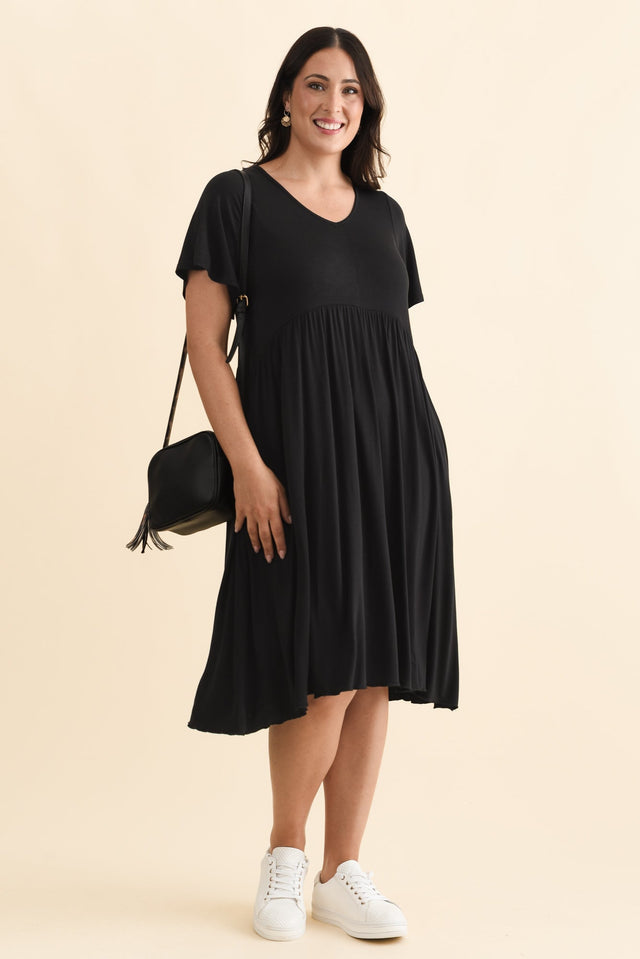 Donna Black Gathered Dress,Brunette model,alt text|model:Emilia image 8