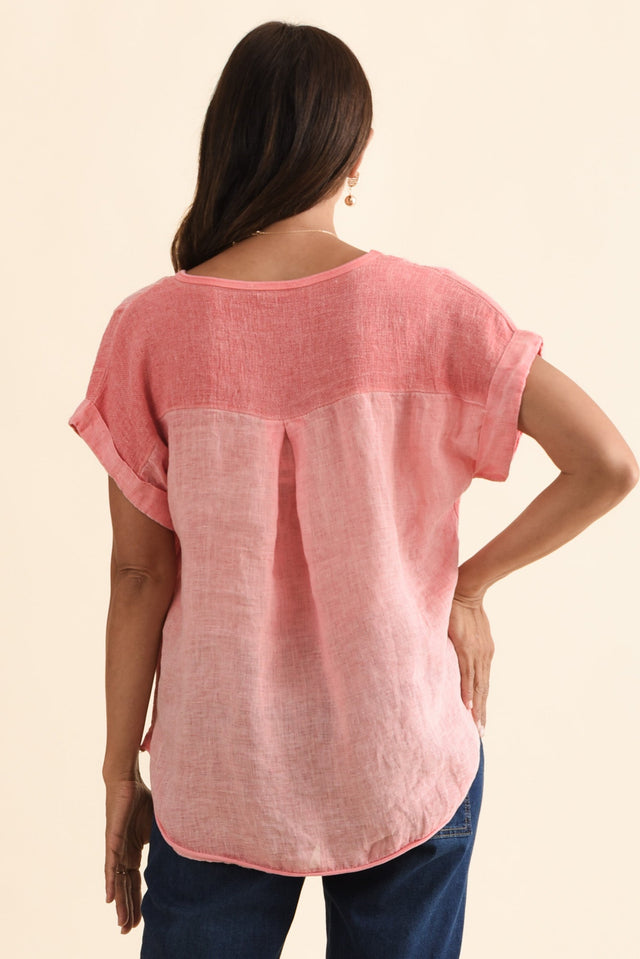 alt text|model:Cara image 6