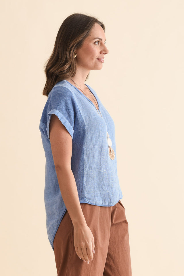 Dorian Steel Linen Cotton Top,Side,Brunette model,alt text|model:MJ image 3
