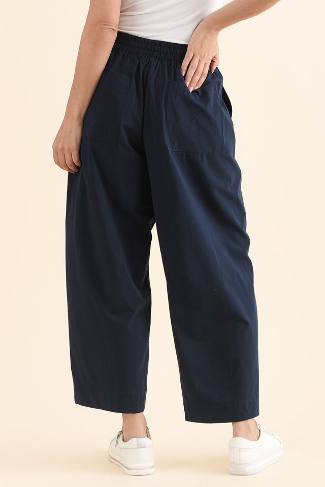 Drift Navy Barrel Drawstring Pants,Back,Brunette model,alt text|model:MJ image 4