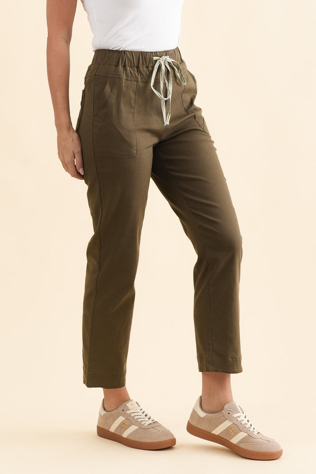 Edia Khaki Linen Blend Pants,Brunette model,alt text|model:MJ image 5