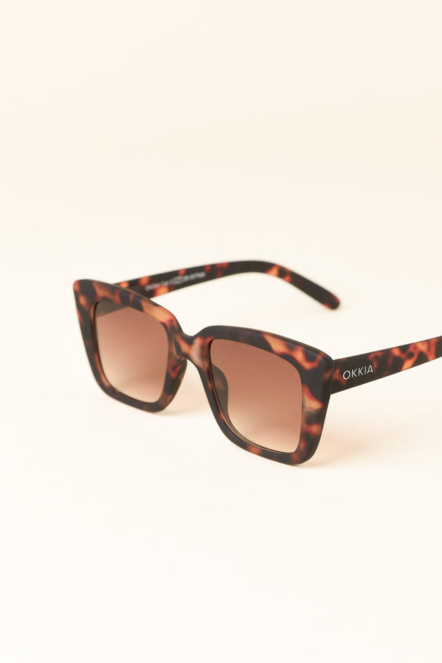 Elba Dark Tortoiseshell Sunglasses image 2
