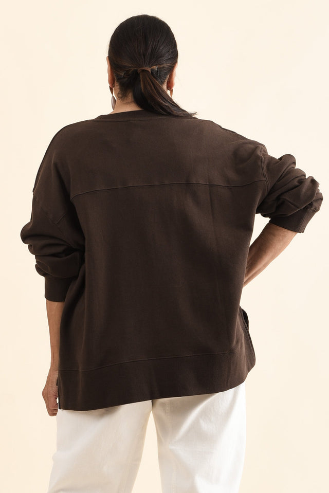 Elin Chocolate Heart Cotton Sweatshirt,Back,Brunette model,alt text|model:Pilita image 4