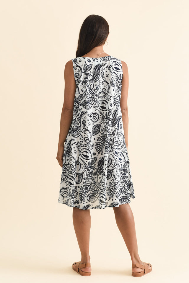 alt text|model:Cara image 5