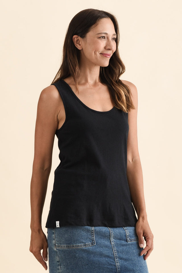 alt text|model:Cara image 4